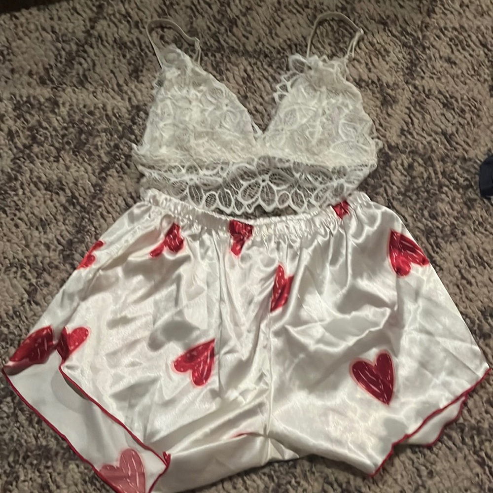 Brand new Womans set small!